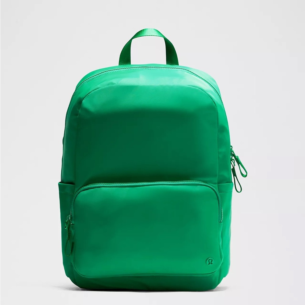 Lululemon Everywhere Backpack 22L- Raceway Green/Sheer Oak